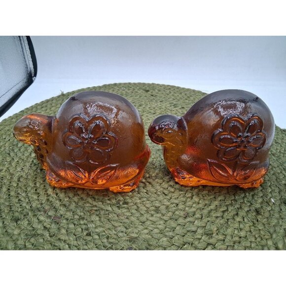 Amber Glass Turtle Bookends With Floral Detail 2-Piece Set Vintage Decorative Ac - Picture 1 of 7